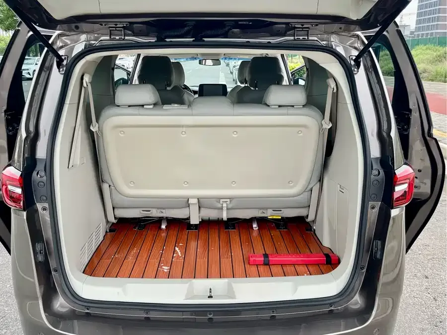 Buick GL8 2022 Land Business Class 652T Comfort Edition 2022 — миниатюра 5