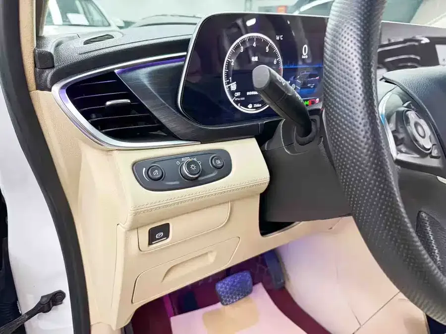 Buick GL8 2022 ES Lu Zun 653T Exclusive model 2022 — миниатюра 5