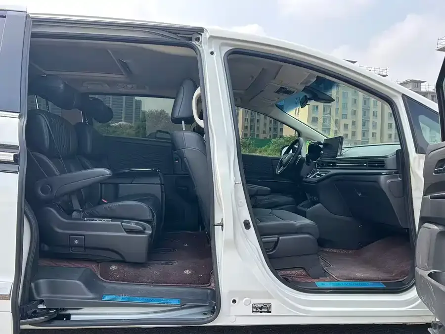 Honda Elysion Elysion 2022 2.0L e:HEV Luxury Edition 2023 — миниатюра 3