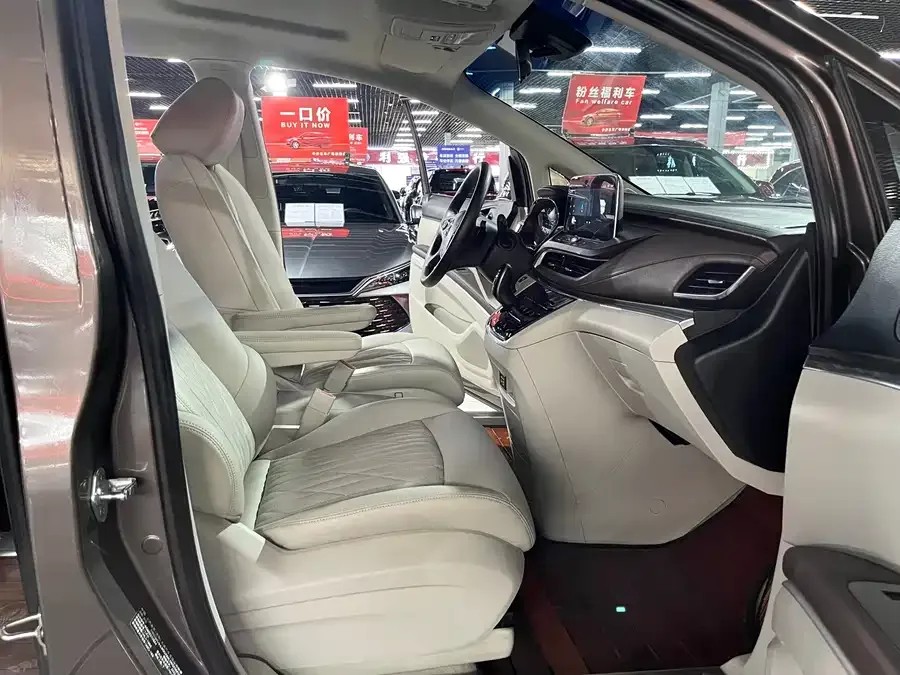 Buick GL8 2023 Land Business Class Smart Edition 2022 — миниатюра 3