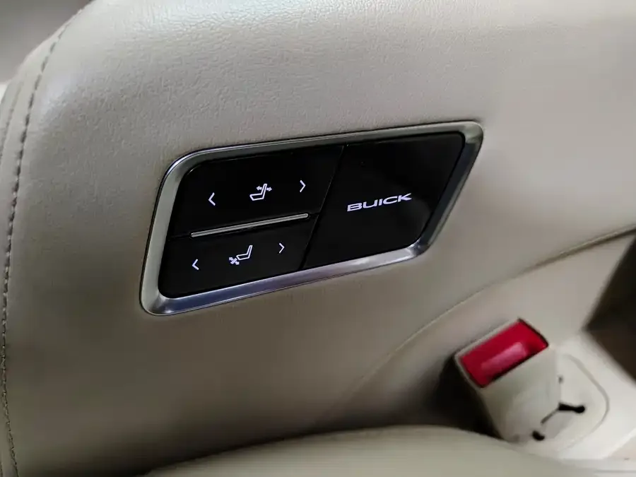 Buick GL8 2021 ES Lu Zun 653T Luxury Edition 2022 — миниатюра 4