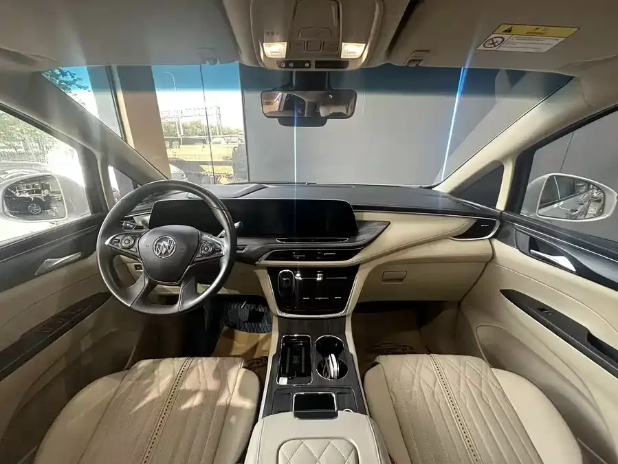 Buick GL8 2022 ES Lu Zun 653T Exclusive model 2022 — миниатюра 3