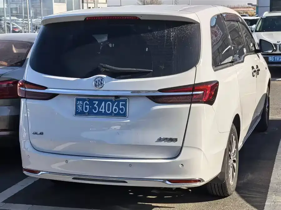 Buick GL8 2023 Land Business Class Comfort Edition 2025 — миниатюра 3