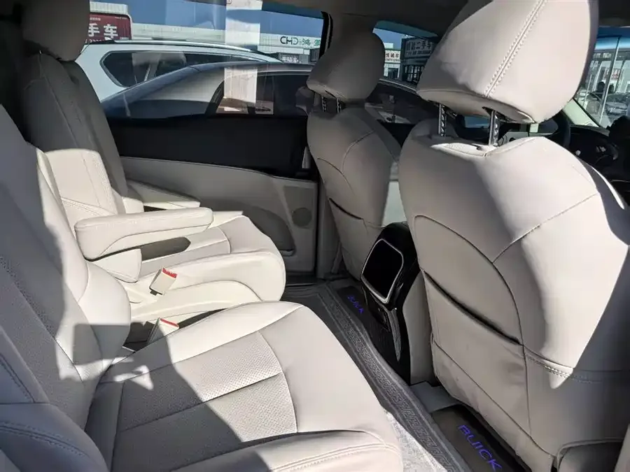 Buick GL8 2023 Land Business Class Comfort Edition 2025 — миниатюра 4