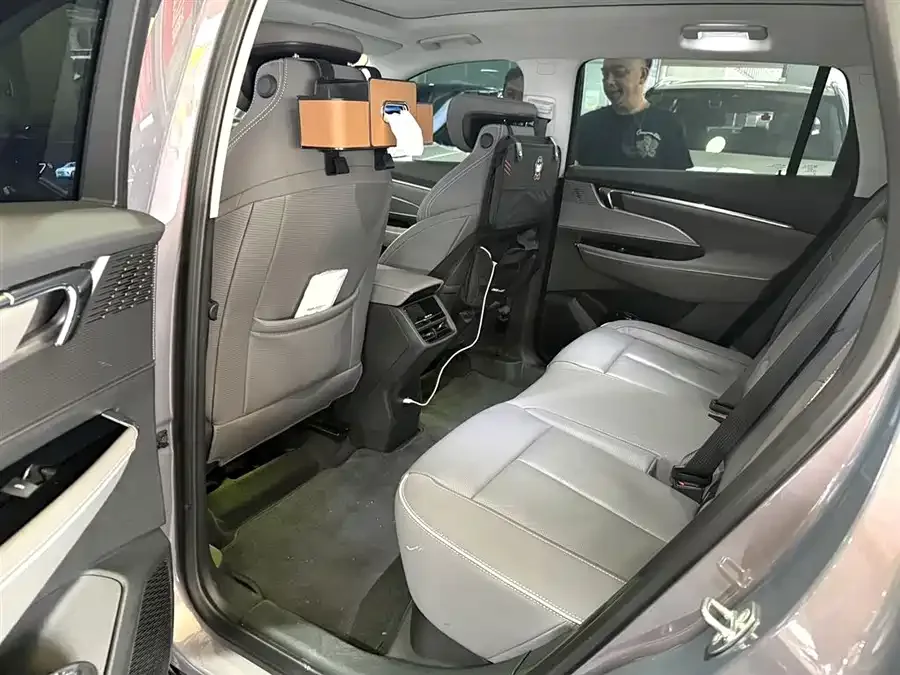 Buick E5 2023 Premium Standard Range Edition 2025 — миниатюра 2