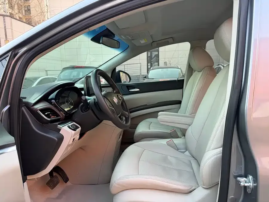 Buick GL8 2022 Land Business Class 652T Comfort Edition 2022 — миниатюра 5