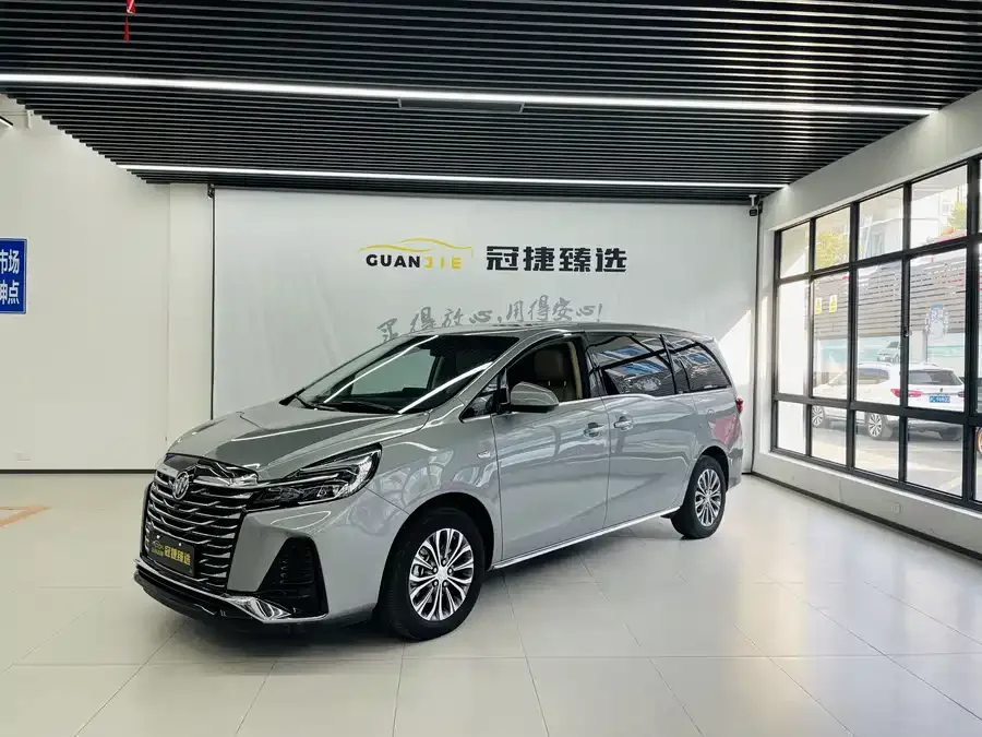 Buick GL8 2024
