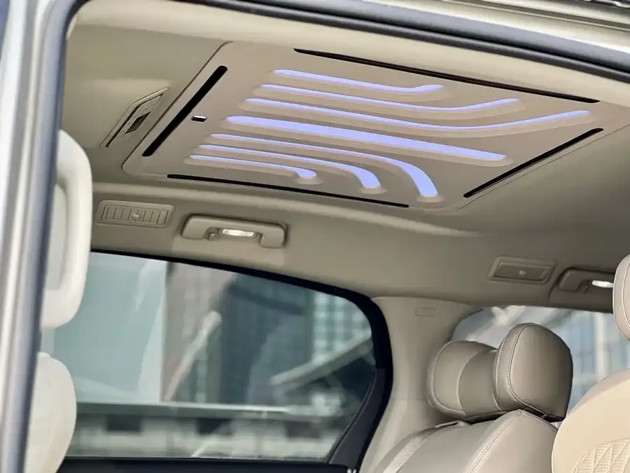 Buick GL8 2022 ES Lu Zun 653T Exclusive model 2022 — миниатюра 5