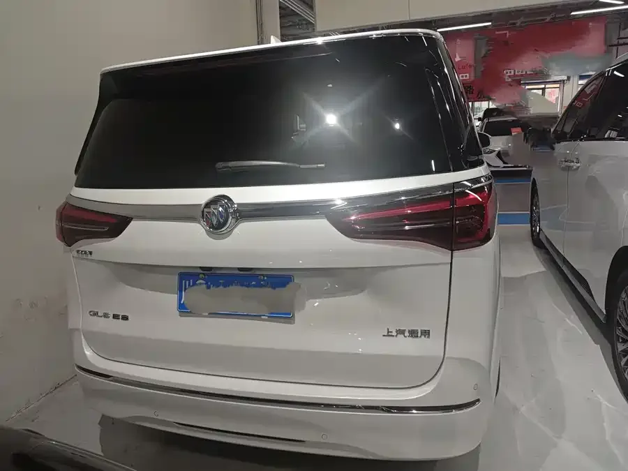 Buick GL8 2022 ES Lu Zun 653T Exclusive model 2022 — миниатюра 4