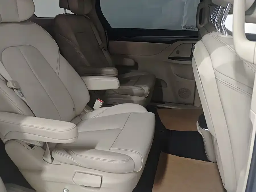 Buick GL8 2022 ES Lu Zun 653T Exclusive model 2022 — миниатюра 5