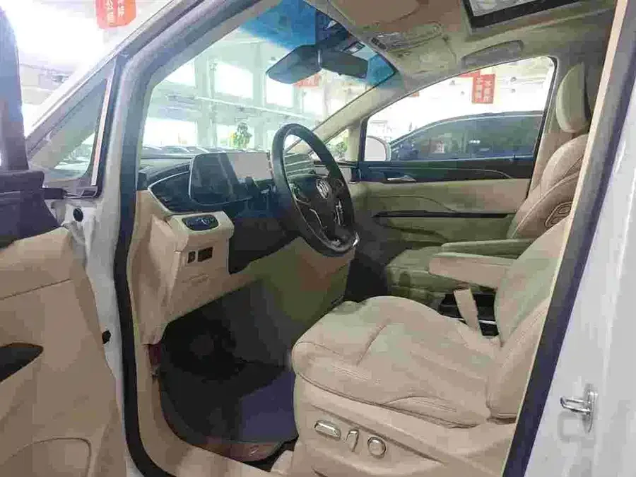 Buick GL8 2022 ES Lu Zun 653T Exclusive model 2022 — миниатюра 3
