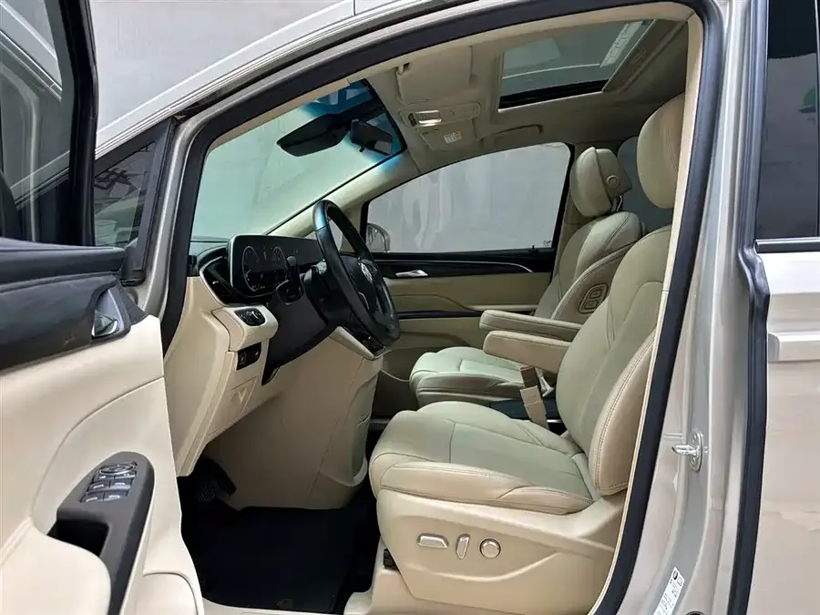 Buick GL8 2022 ES Lu Zun 653T Comfort Edition 2022 — миниатюра 3