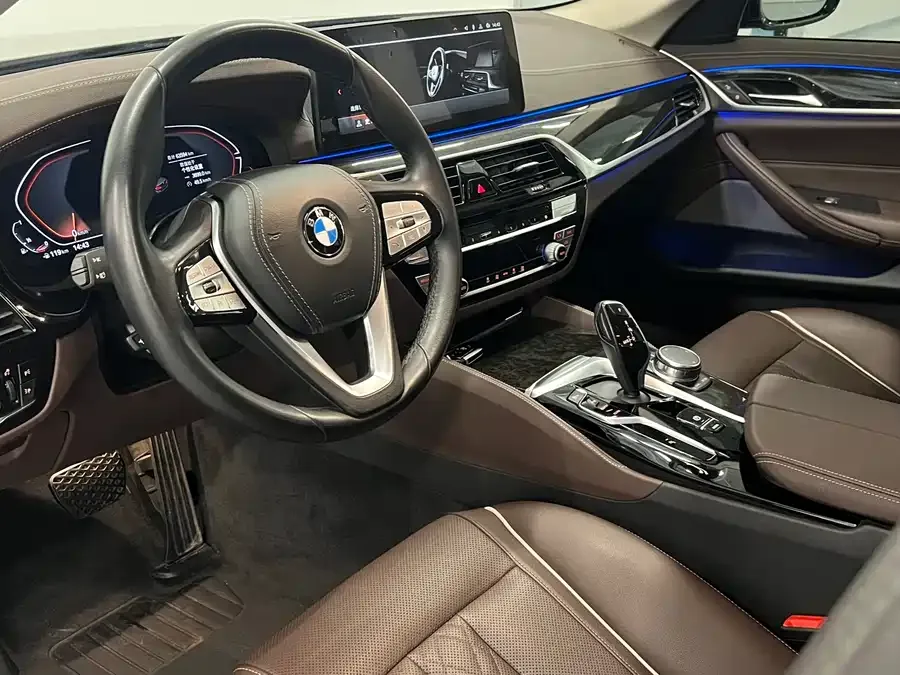 BMW 5 Series BMW 5 Series 2022 525Li Luxury Package 2023 — миниатюра 3