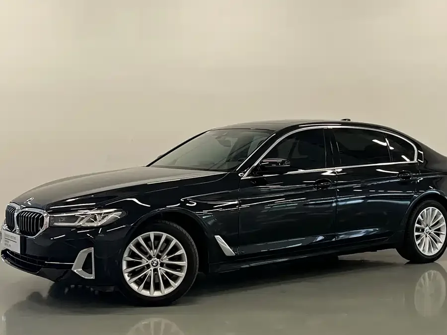 BMW 5 Series BMW 5 Series 2022 525Li Luxury Package 2023 — фото 1, купить с доставкой в Москву
