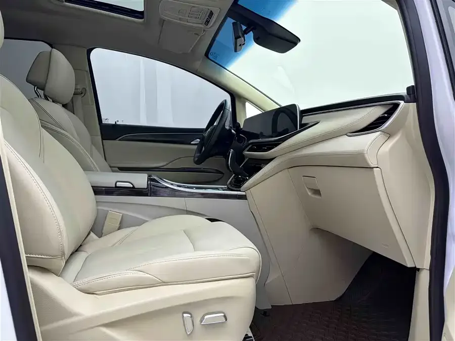 Buick GL8 2022 ES Lu Zun 653T Exclusive model 2022 — миниатюра 5