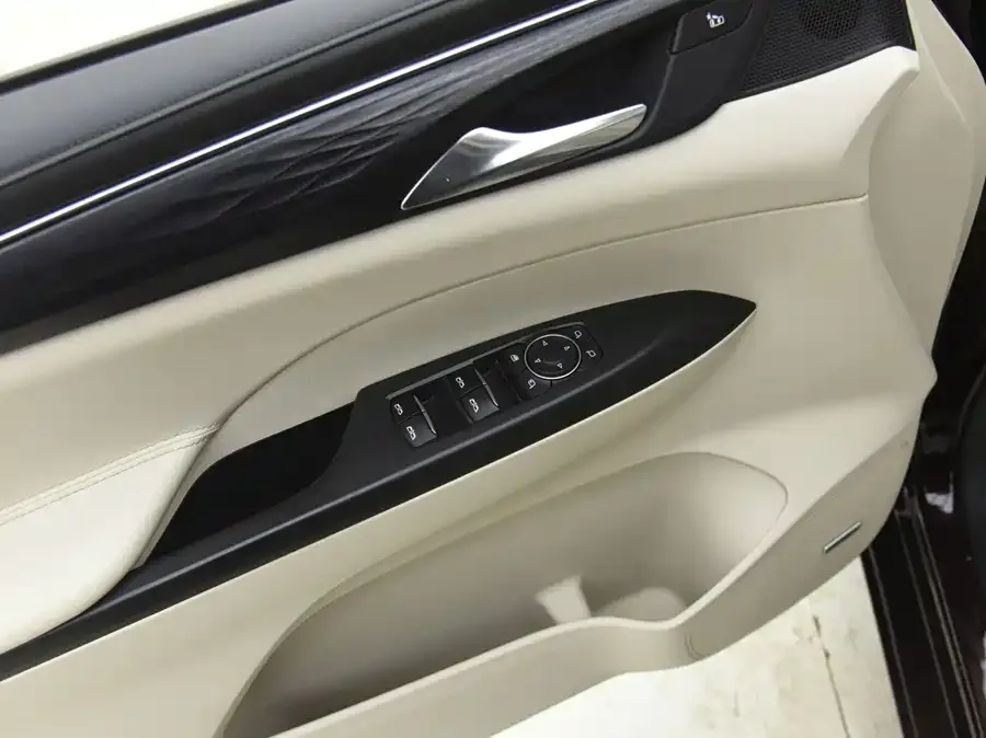 Buick GL8 2022 Avenir Six-seat Xianli Edition 2022 — миниатюра 3