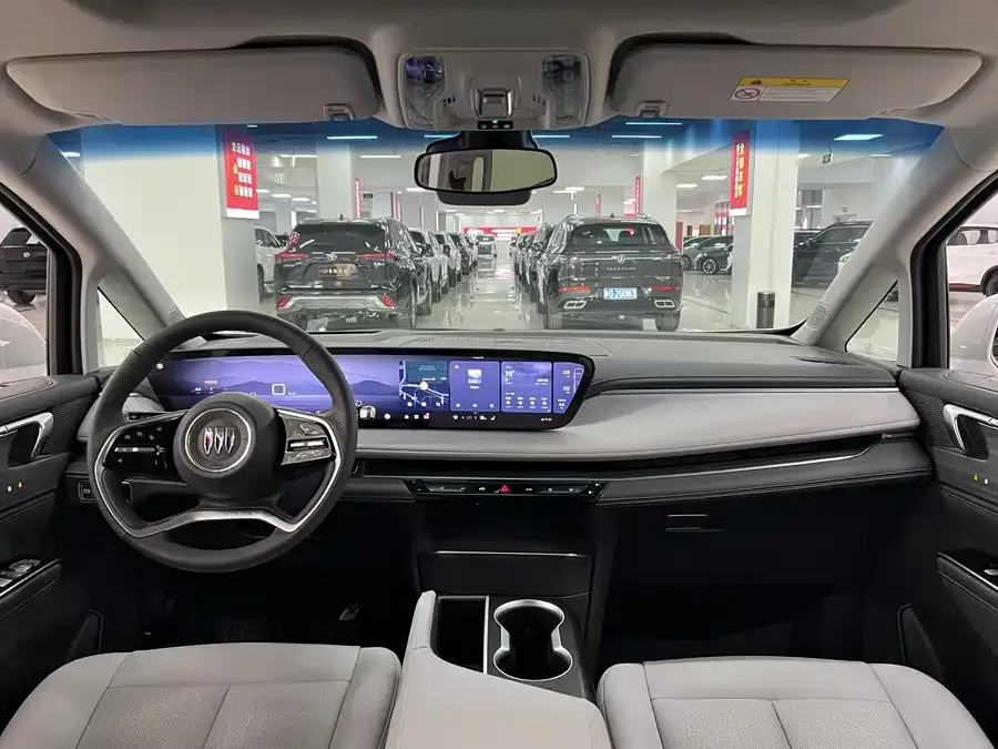Buick GL8 2025 Lu Zun Zhixiang Edition 2024 — миниатюра 2