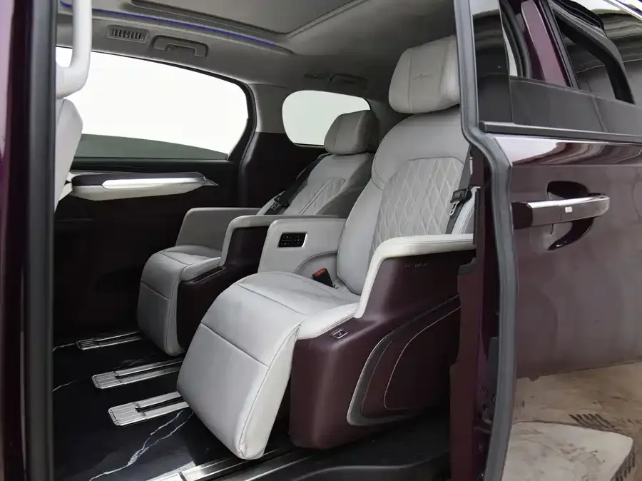 Buick GL8 2023 Avenir Six-seat Xianli Edition 2023 — миниатюра 4