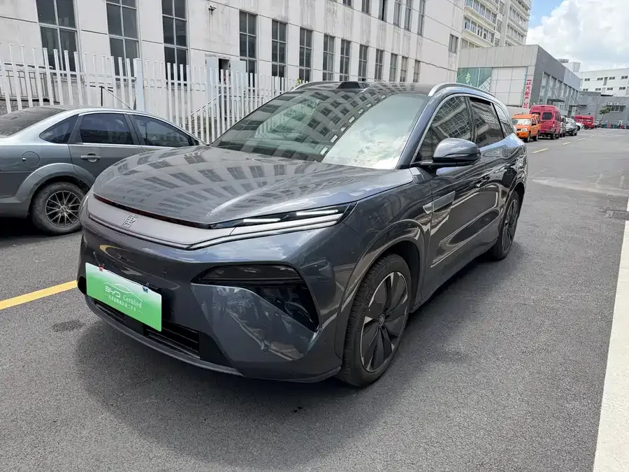 BYD Tang L 2025