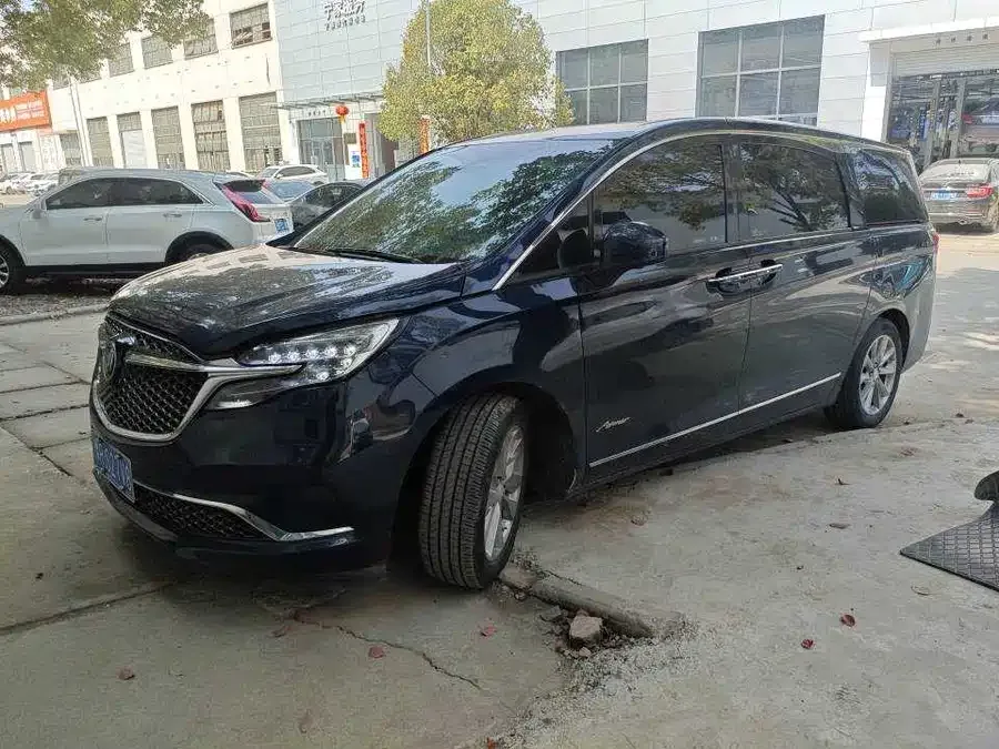 Buick GL8 2022 Avenir Four-seat Premium Edition 2022 — фото 1, купить с доставкой в Москву