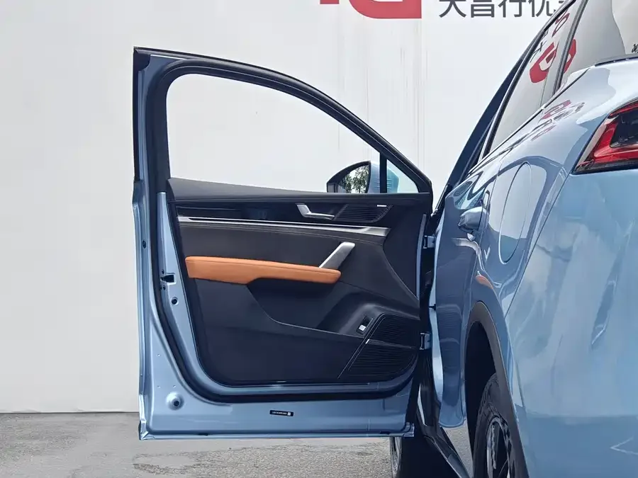 BYD Tang New Energy Tang New Energy 2023 DM-i Champion Edition 112KM Honor Edition 2023 — миниатюра 4