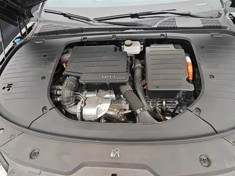 BYD Second-hand Han 2024 DM-i Honor Edition 121KM Premium Edition 2024 — миниатюра 3