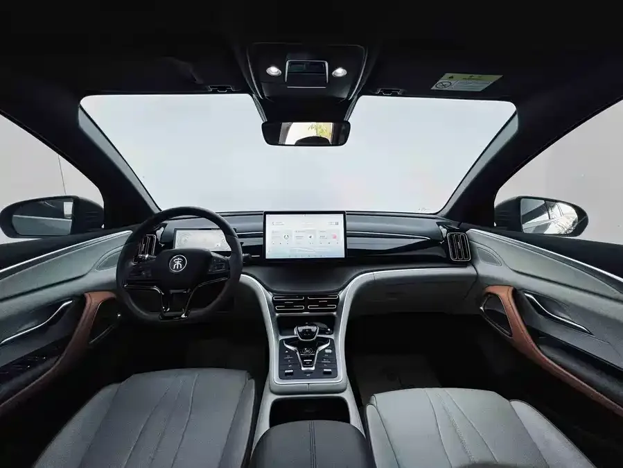 BYD Song Pro New Energy Song Pro New Energy 2023 Champion Edition DM-i 110KM Beyond Edition 2023 — миниатюра 2