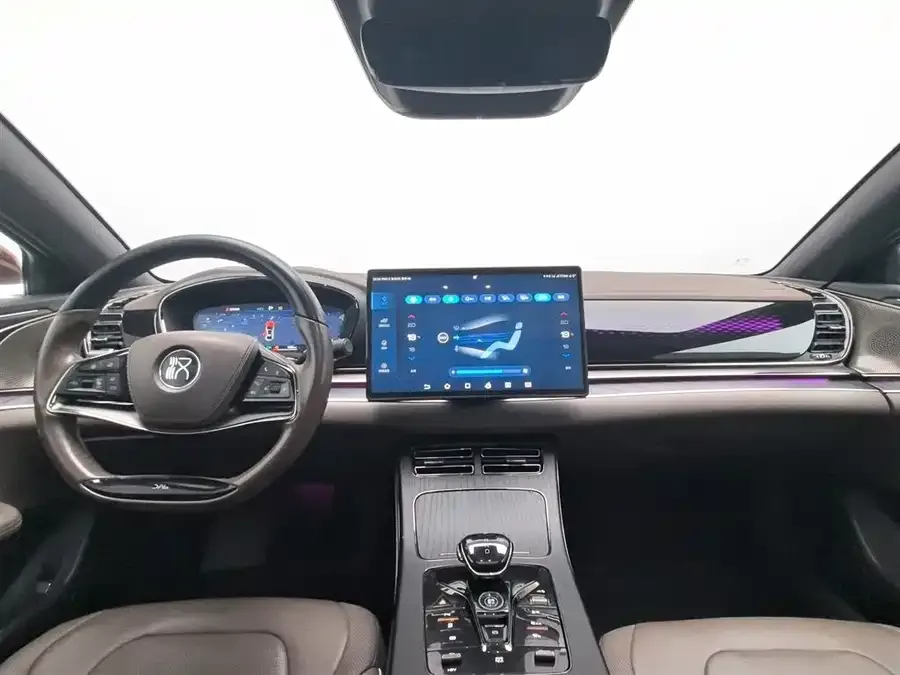BYD Second-hand Han 2022 DM-i 121KM Premium Edition 2023 — миниатюра 2