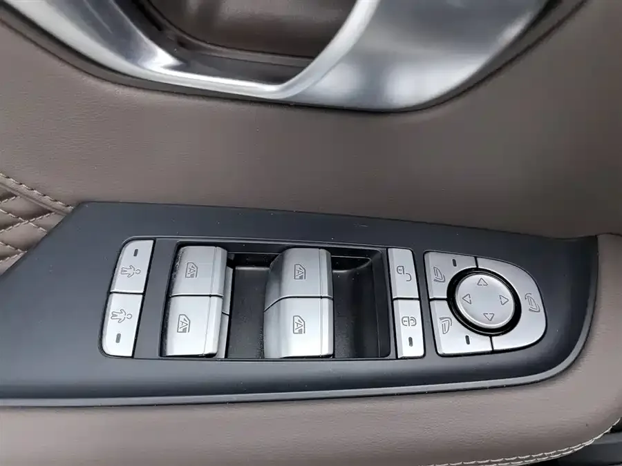 BYD Second-hand Han 2022 DM-i 121KM Premium Edition 2023 — миниатюра 3