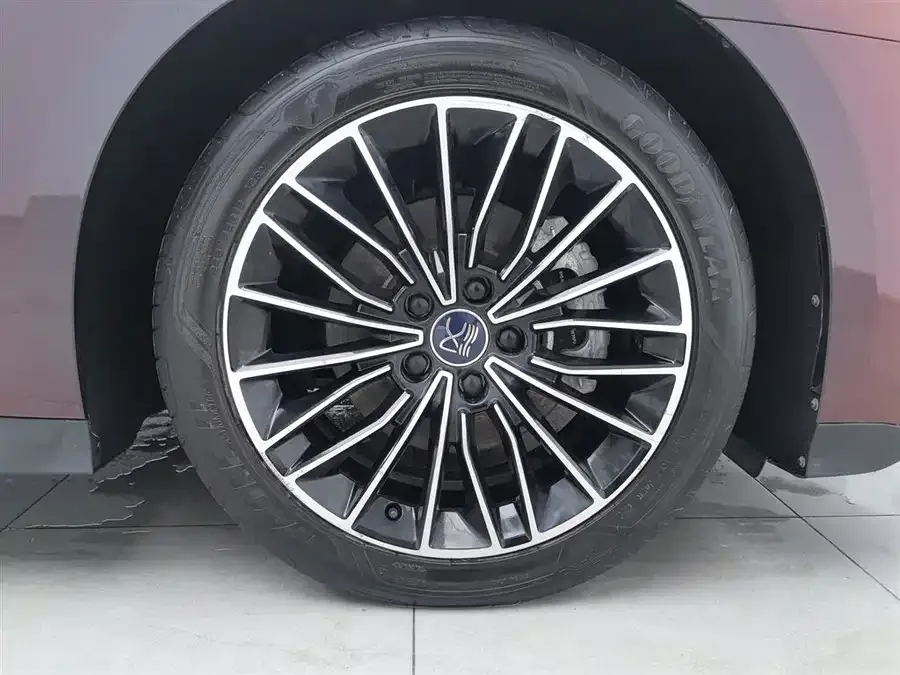 BYD Second-hand Han 2022 DM-i 121KM Premium Edition 2023 — миниатюра 5