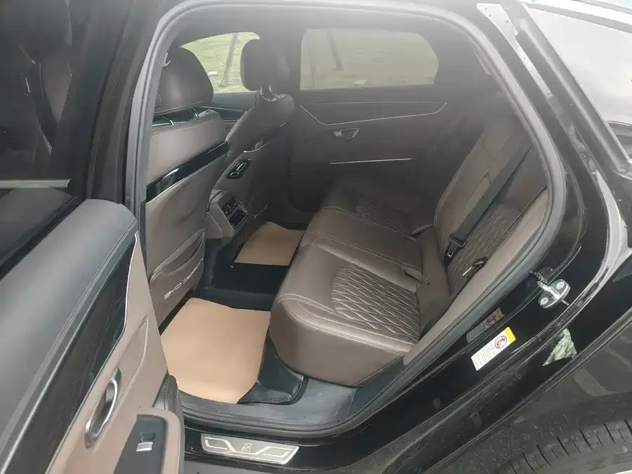 BYD Second-hand Han 2023 DM-i Champion Edition 121KM Premium Edition 2023 — миниатюра 4