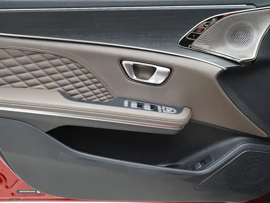 BYD Second-hand Han 2022 DM-i 121KM Premium Edition 2023 — миниатюра 2