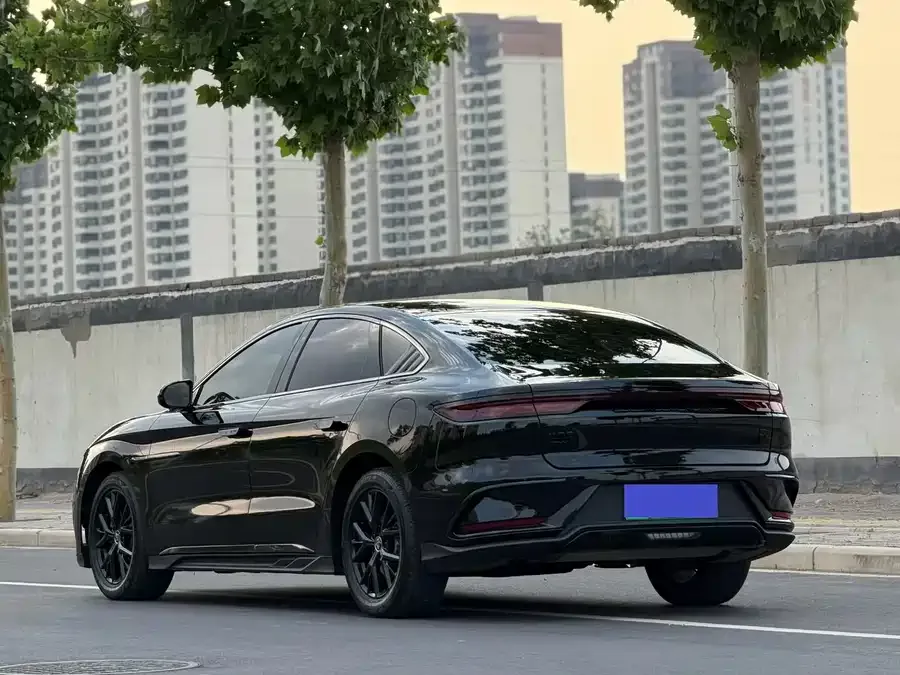 BYD Second-hand Han 2024 DM-i Honor Edition 121KM Premium Edition 2024 — миниатюра 3