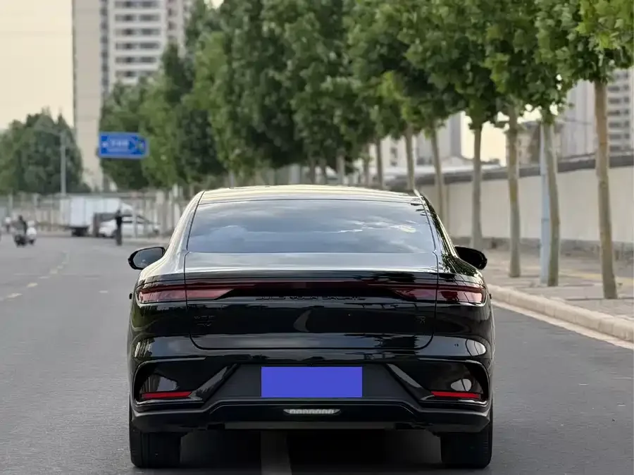 BYD Second-hand Han 2024 DM-i Honor Edition 121KM Premium Edition 2024 — миниатюра 5