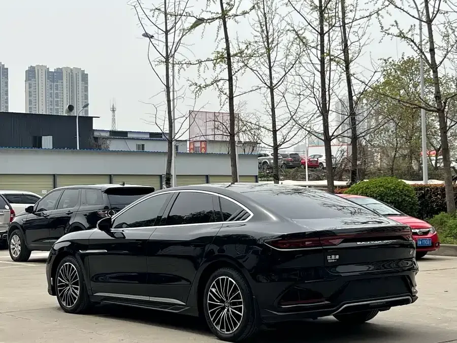 BYD Second-hand Han 2022 DM-i 121KM Premium Edition 2022 — миниатюра 3