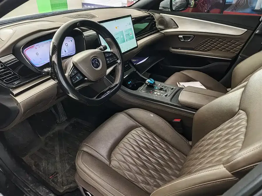 BYD Second-hand Han 2023 EV Champion Edition 605KM Front-wheel Drive Premium 2023 — миниатюра 4