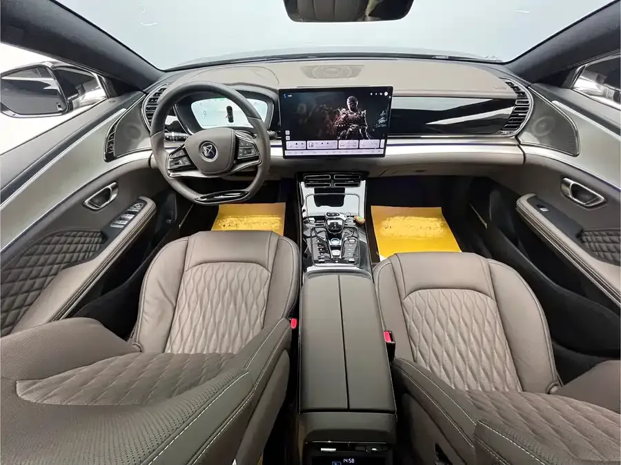 BYD Second-hand Han 2024 DM-i Honor Edition 121KM Premium Edition 2024 — миниатюра 4
