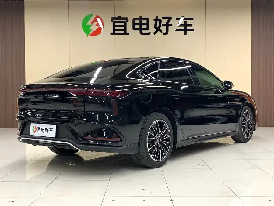BYD Second-hand Han 2024 DM-i Honor Edition 121KM Premium Edition 2024 — миниатюра 2