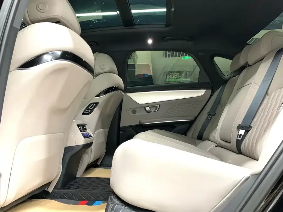 BYD Second-hand Han 2024 DM-i Honor Edition 121KM Premium Edition 2024 — миниатюра 3