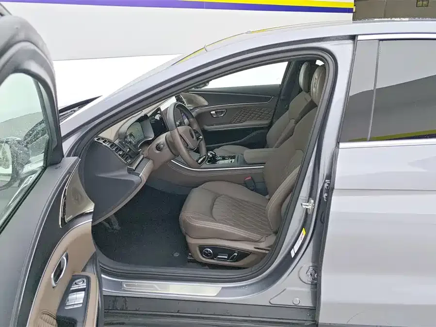 BYD Second-hand Han 2023 DM-i Champion Edition 121KM Premium Edition 2023 — миниатюра 3