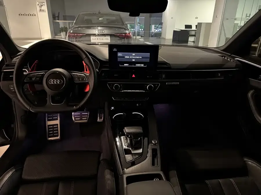 Audi a4 l 2023 40 TFSI luxury and dynamic model 2024 — миниатюра 2