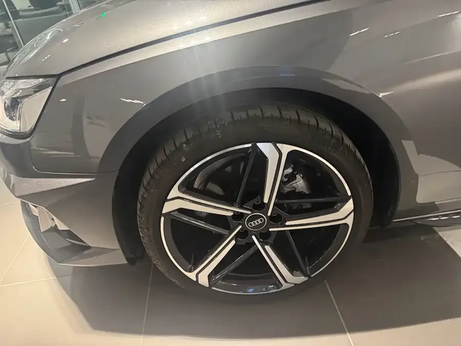 Audi a4 l 2023 40 TFSI luxury and dynamic model 2024 — миниатюра 5