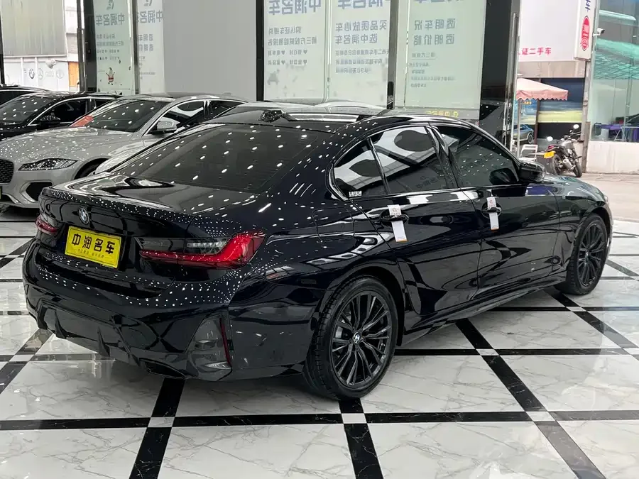 BMW 3 Series BMW 3 Series 2024 330i M Sport Night Edition 2024 — миниатюра 4