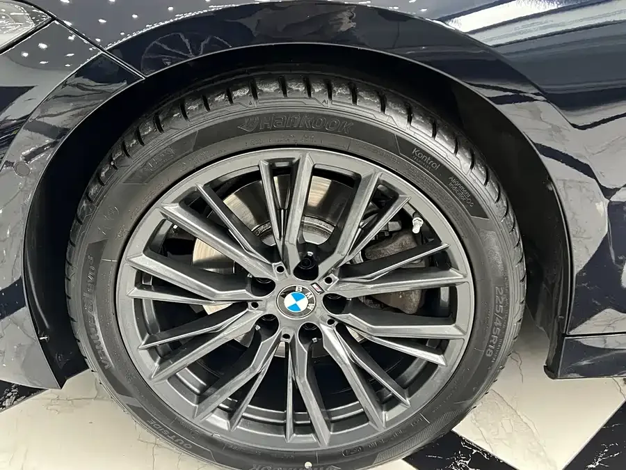 BMW 3 Series BMW 3 Series 2024 330i M Sport Night Edition 2024 — миниатюра 5