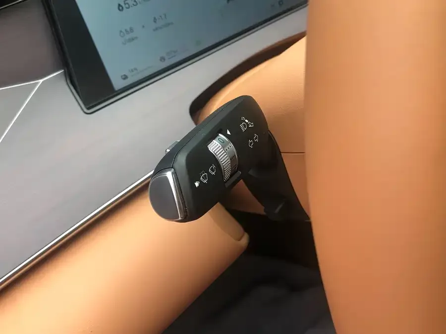 BYD Han L Han L 2025 DM-p 4WD LiDAR Flagship Model 2025 — миниатюра 3