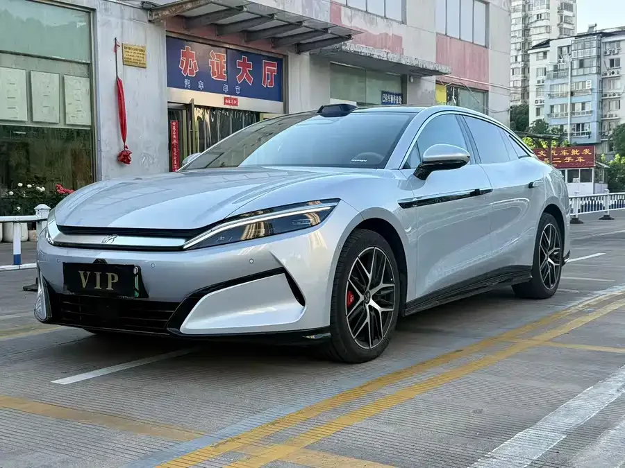 BYD Han L 2025