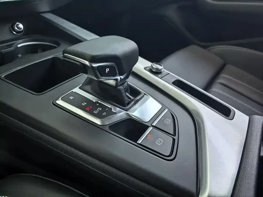 Audi a4 l 2024 40 TFSI Fashion Dynamic Edition 2024 — миниатюра 3