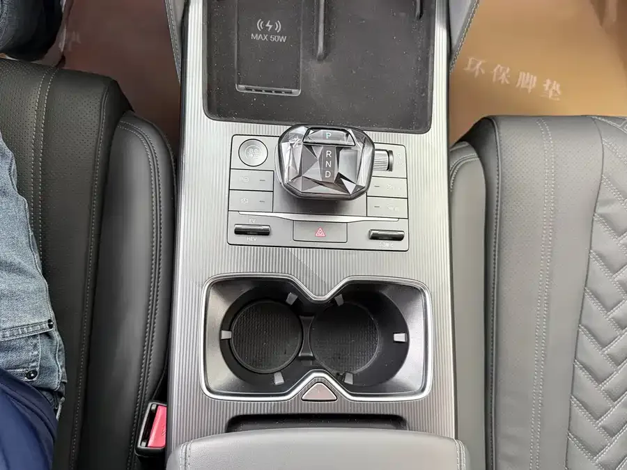 BYD Song L DM-i Song L DM-i 2025 Intelligent Driving Edition 160km Beyond Edition 2026 — миниатюра 3