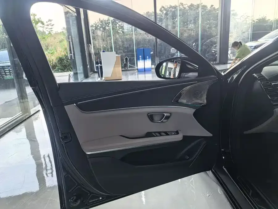 BYD Second-hand Han 2025 EV Smart Driving Edition 701KM LiDAR Flagship Model 2025 — миниатюра 2