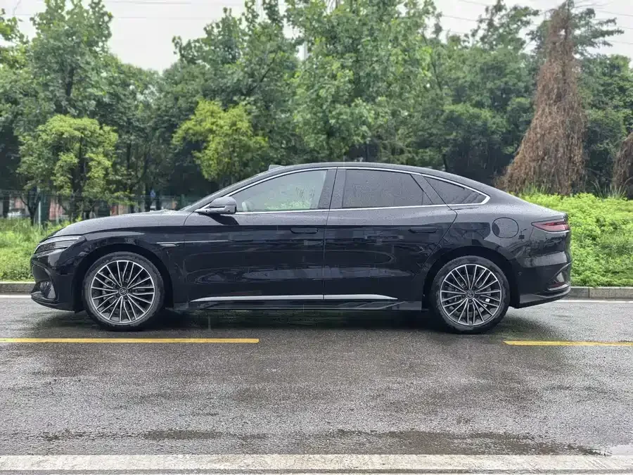 BYD Second-hand Han 2025 DM-i Intelligent Driving Edition 125KM LiDAR Flagship Model 2025 — миниатюра 4